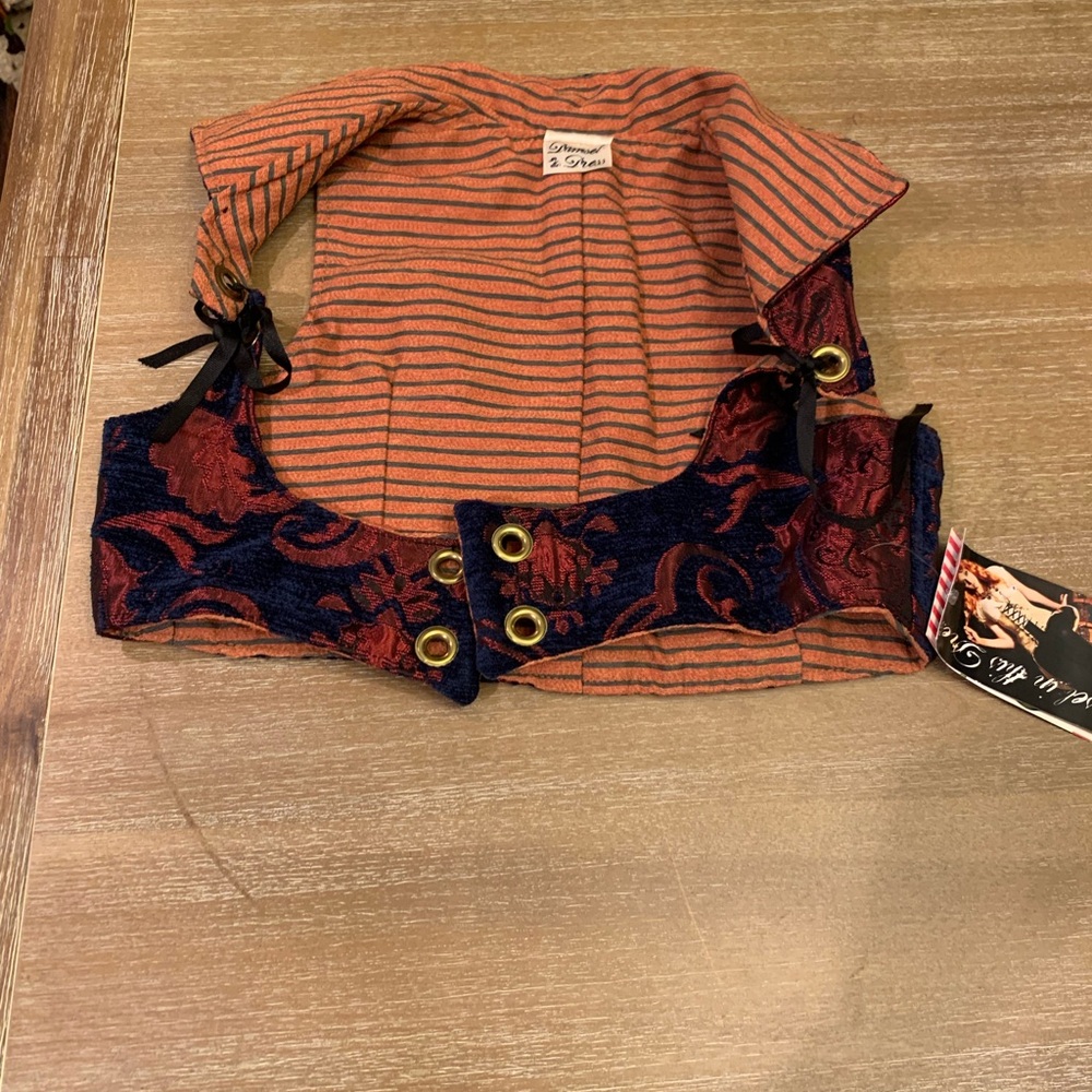 Cropped Dapper Vixen Top Missing Closure String - Picture 2 of 11